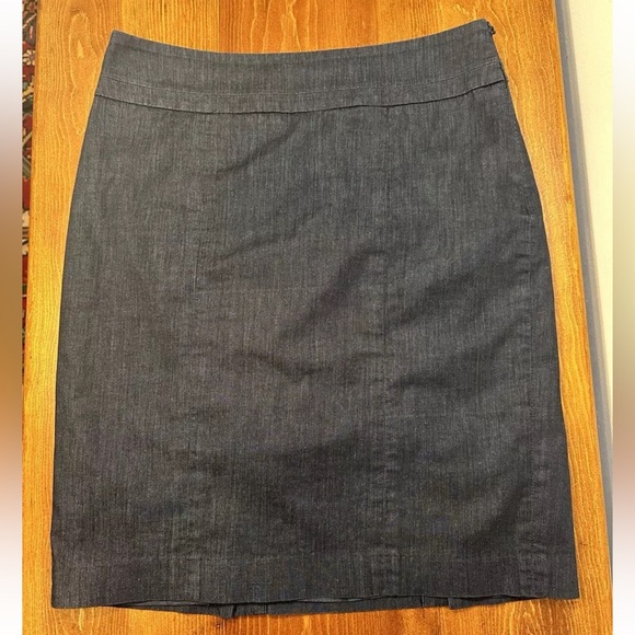 LOFT Dresses & Skirts - Ann Taylor Loft Size 4 Pencil Skirt Dark Blue Denim-Like Knee Length Pockets